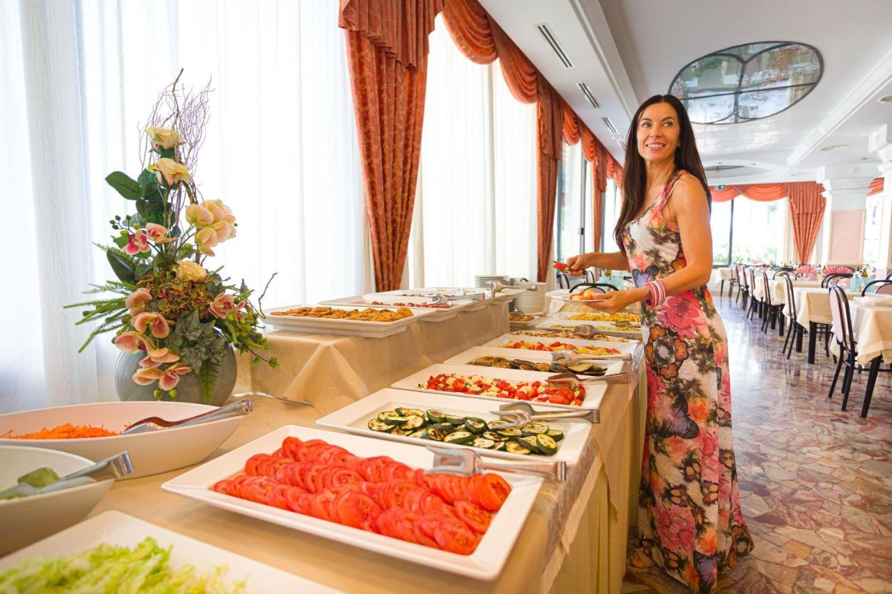 Hotel Pineta Белларія-Іджеа-Марина Екстер'єр фото